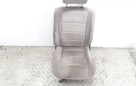 Audi 80 90 B2 Front driver seat 