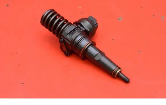 Volkswagen Golf IV Fuel injector 038130073AQ