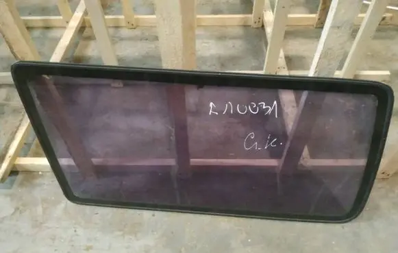 Volkswagen Transporter - Caravelle T4 Rear side window