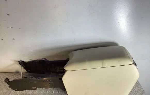 Lexus LS 460 - 600H Armrest 5881150010 5881150070