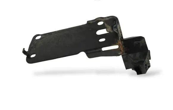 BMW 3 E90 E91 Radiator mount bracket 7117812 51647117812 7524956
