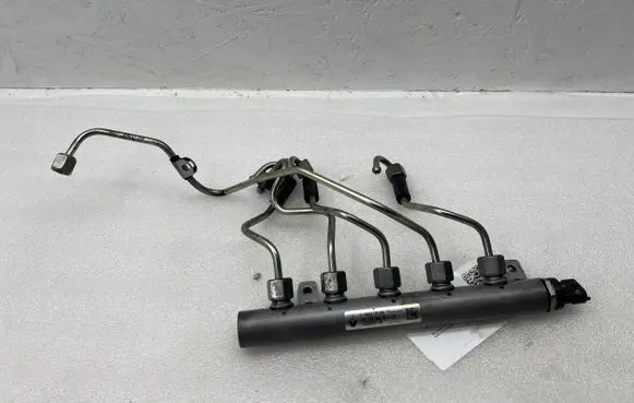Mini One - Cooper F56 F55 Fuel main line pipe 175210542R