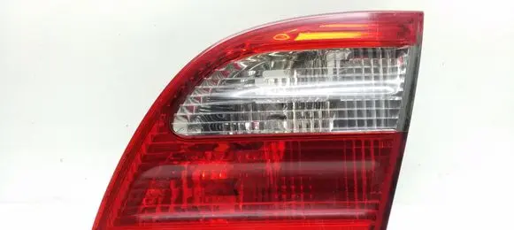 Mercedes-Benz E W211 Tailgate rear/tail lights A2118203064