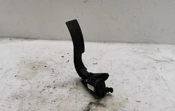 Renault Captur Accelerator throttle pedal 180029347R