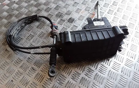 Renault Megane II Gear shifter/selector 8200105010