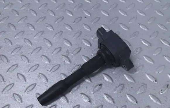 Nissan Pulsar High voltage ignition coil 224332428R