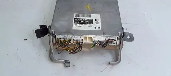 Toyota Corolla E120 E130 Engine control unit/module 8966602110 MB1758005221