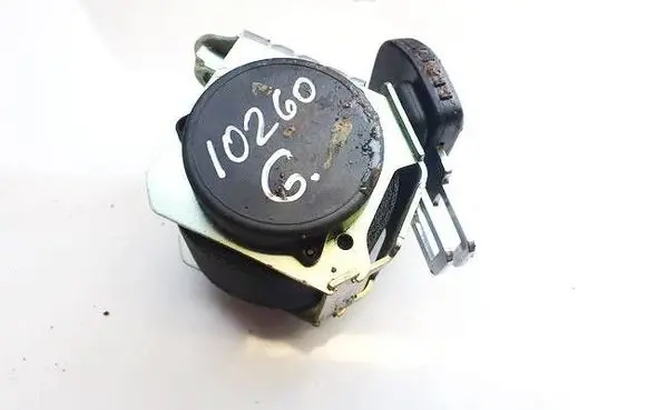 Middle seatbelt (rear)