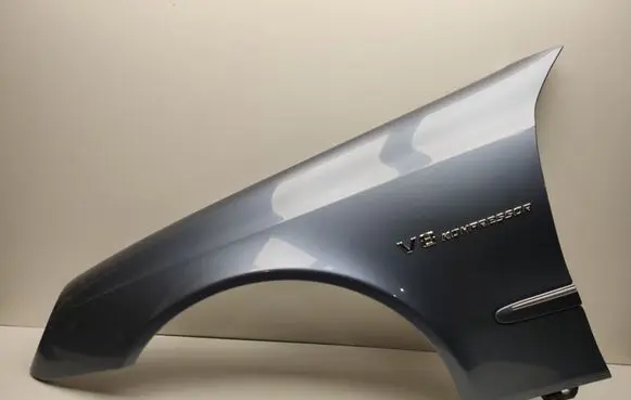 Mercedes-Benz E W211 Fender A2118800718