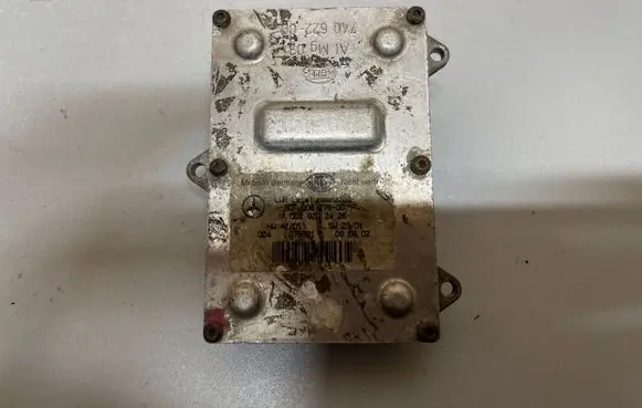 Mercedes-Benz E W211 Headlight ballast module Xenon A0028202426