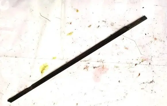 Opel Corsa E Front door glass trim molding 