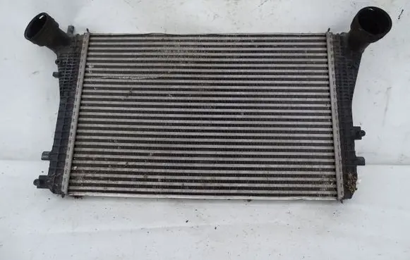 Seat Leon (1P) Intercooler radiator 1K0145803T