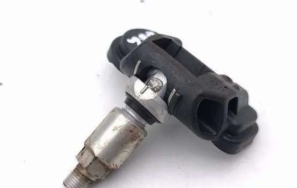 Mercedes-Benz CLS C218 AMG Tire pressure sensor A0009050030
