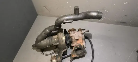 Volkswagen PASSAT B5 Turbo 028145702 4540972