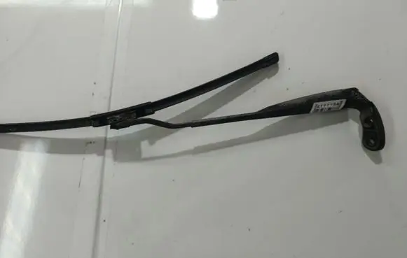 Mini One - Cooper R50 - 53 Front wiper blade arm 