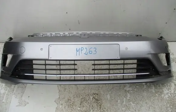 Volkswagen Golf Sportsvan Front bumper