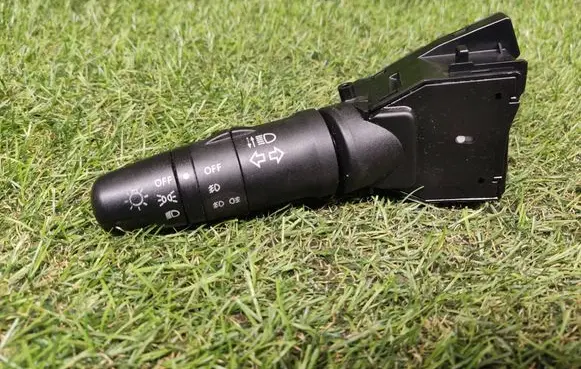 Nissan Almera N16 Indicator stalk 25540AV600