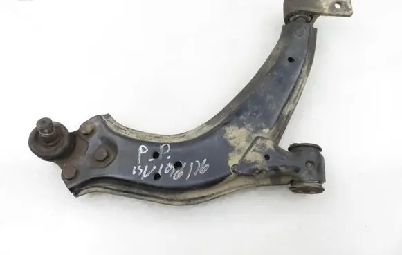 Citroen Berlingo Front control arm D120116