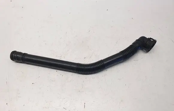 Volkswagen PASSAT CC Breather hose/pipe 3C0129637C
