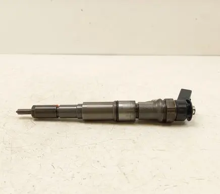 BMW 1 E81 E87 Fuel injector 7794435 0445110209