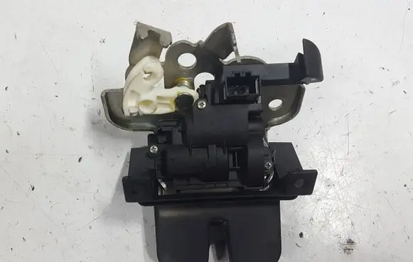 Skoda Superb B6 (3T) Tailgate/trunk/boot lock/catch/latch 