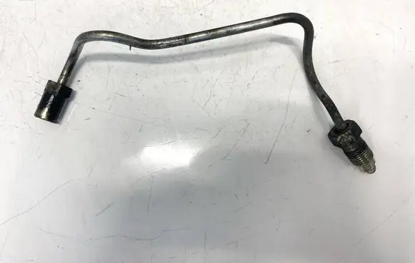 Toyota Avensis T220 Fuel line pipe 