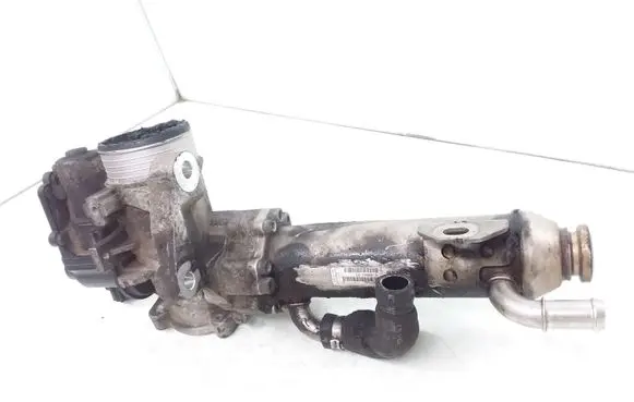 Volvo V70 EGR valve cooler 30774812 880766L