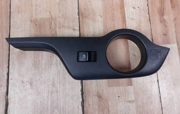 Toyota C-HR I Quarter vent window switch 74272F4010