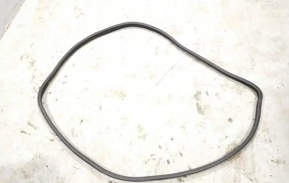 Mercedes-Benz ML W164 Rubber seal front door window/glass 1646900476 1646900076