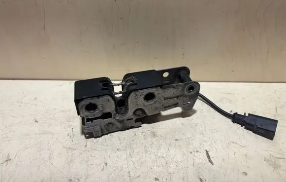 Skoda Yeti (5L) Engine bonnet/hood lock/catch 5L0823509A