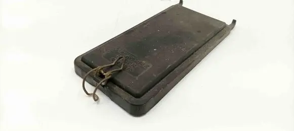 Mercedes-Benz SL R129 Fuse box cover 08877660 1245400182