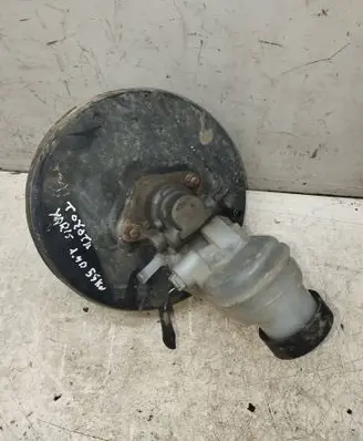 Toyota Yaris Brake booster 4902A