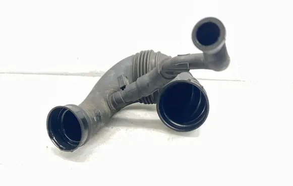 Mercedes-Benz C W203 Turbo air intake inlet pipe/hose A6460940297