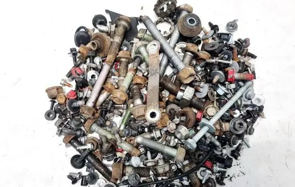 Nissan Leaf I (ZE0) Nuts/bolts 