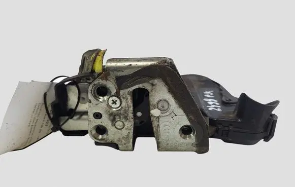 Toyota Auris 150 Front door lock