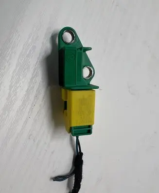 Audi A4 S4 B8 8K Airbag deployment crash/impact sensor 1K0909606C 5WK43544