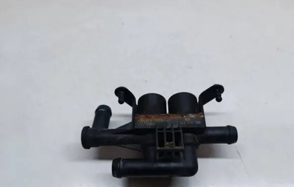 BMW 5 F10 F11 Coolant heater control valve 9119164 64119119164