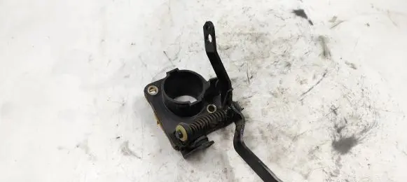 BMW 3 E36 Accelerator throttle pedal bracket 11597602