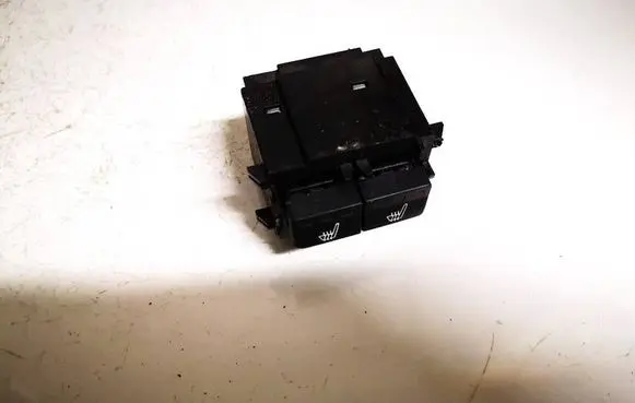 Volvo XC70 Seat heating switch 30782149 mw38210-0632
