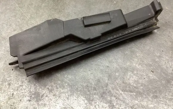 Mercedes-Benz SLK R170 Rear door rubber seal (on body) 1706390243