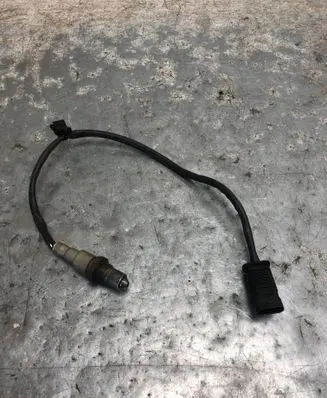 BMW 5 F10 F11 Lambda probe sensor 8570689