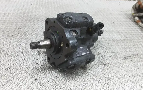 Alfa Romeo 156 Fuel injection high pressure pump 0445010007