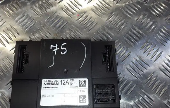 Nissan Qashqai Comfort/convenience module 284B2JD12A 12A82323