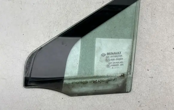 Renault Scenic III - Grand scenic III Front door vent window glass four-door E000255
