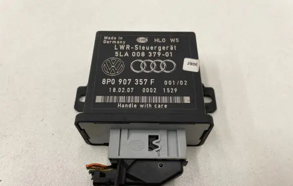 Audi Q7 4L Light module LCM 8P0907357F 00021529 5LA00837901