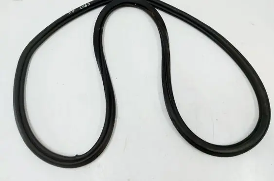 Land Rover Defender Front door rubber seal L8B2-20708-AB
