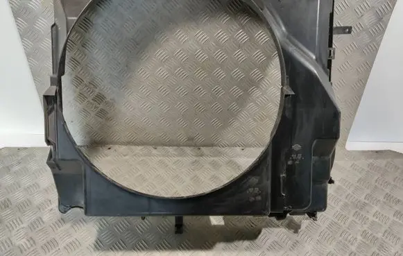 Nissan Pathfinder R51 Radiator cooling fan shroud 