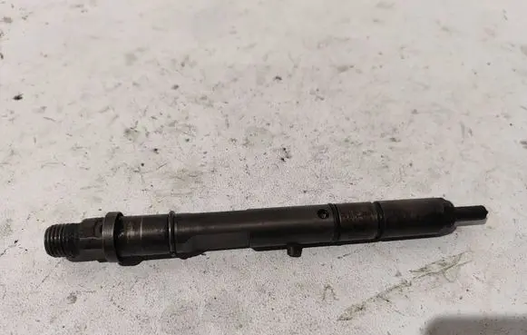 Audi A6 S6 C5 4B Fuel injector 059130201D