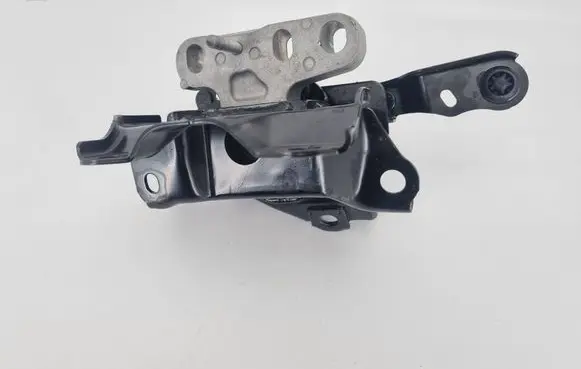 Toyota Yaris XP210 Engine mount vacuum valve 