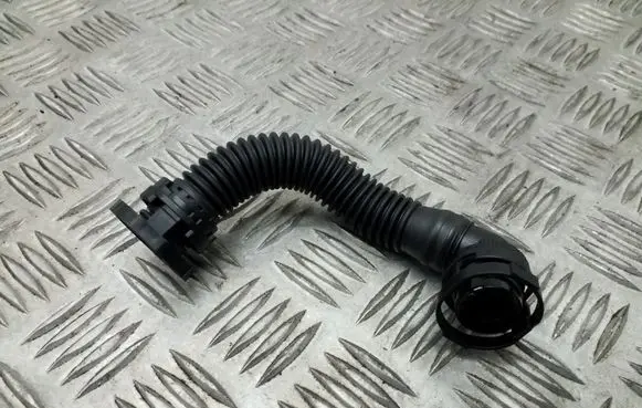 Audi A3 S3 8V Breather hose/pipe 04L103493